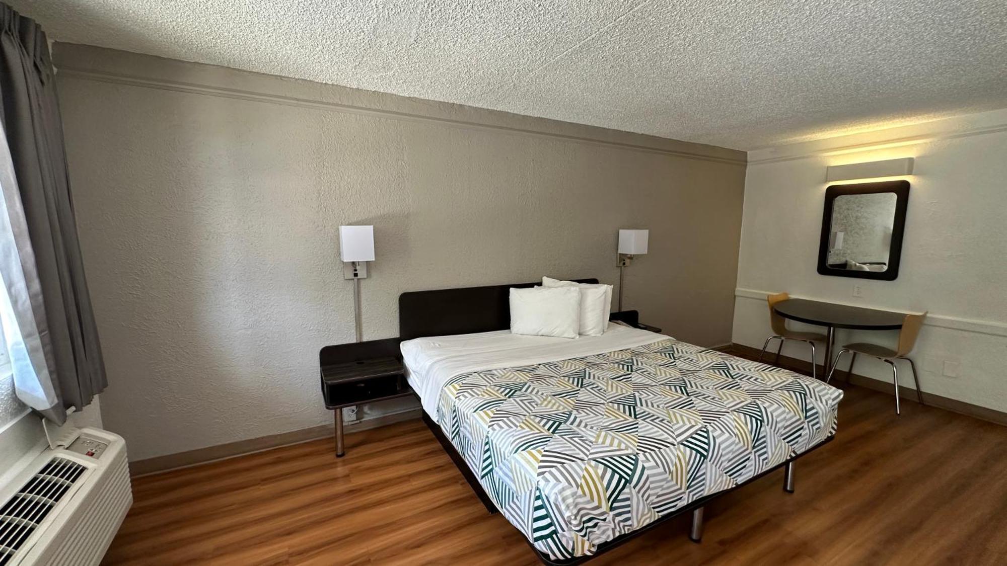 6-beaumont, Tx Hotel Beaumont