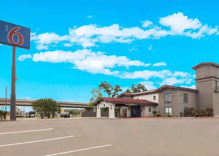 Motel 6-Beaumont, TX