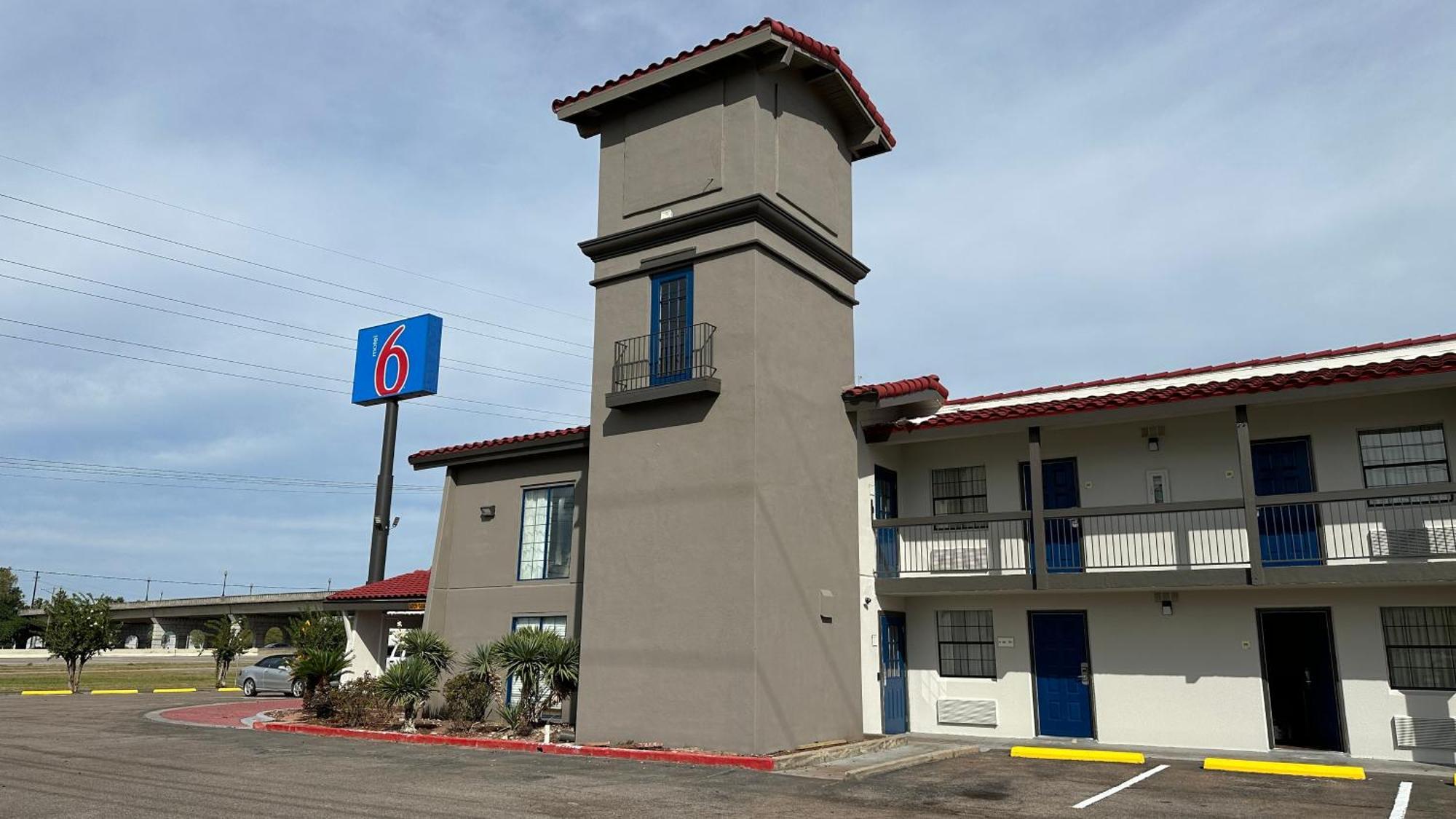 6-beaumont, Tx Hotel 2*