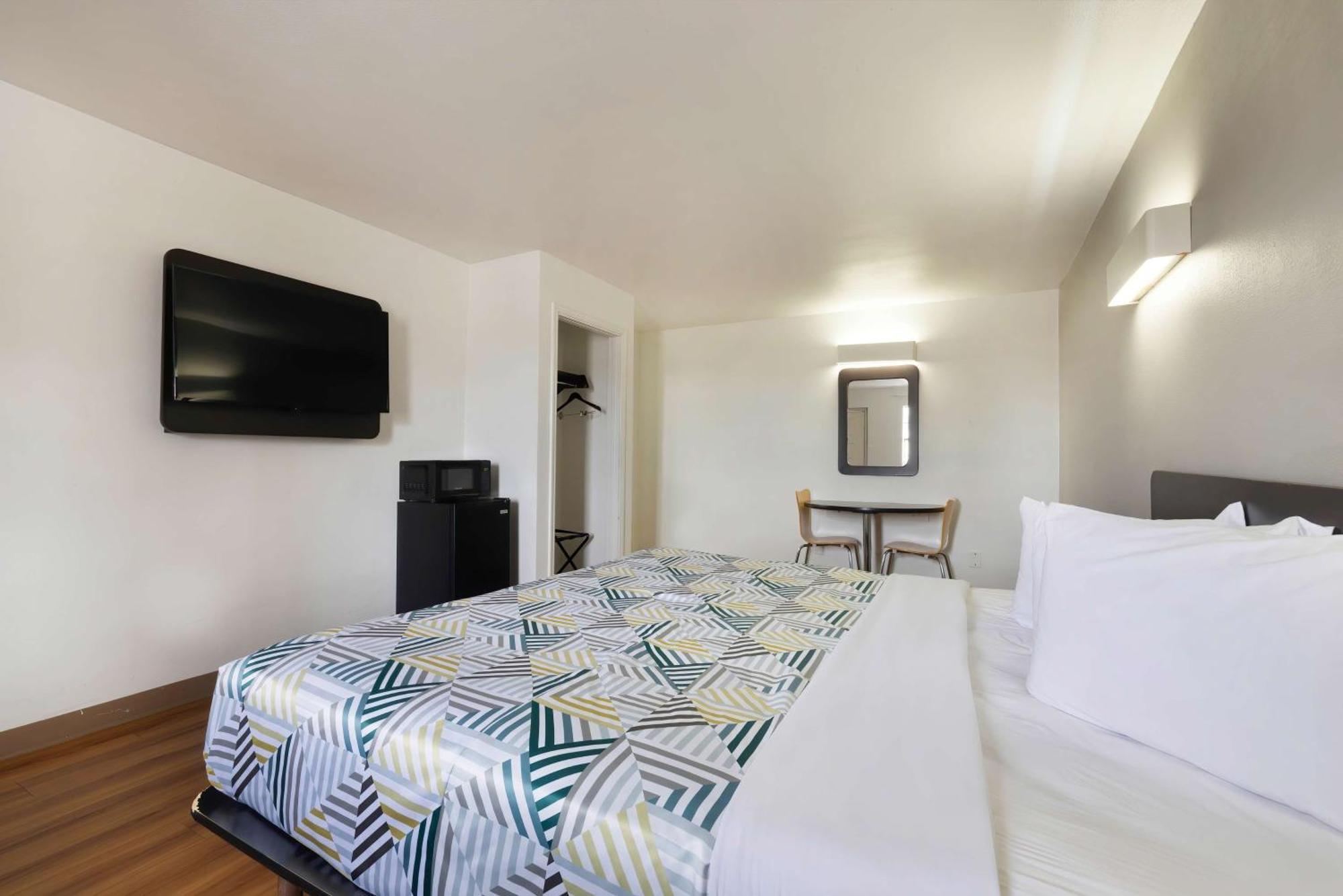 6-beaumont, Tx Hotel 2*