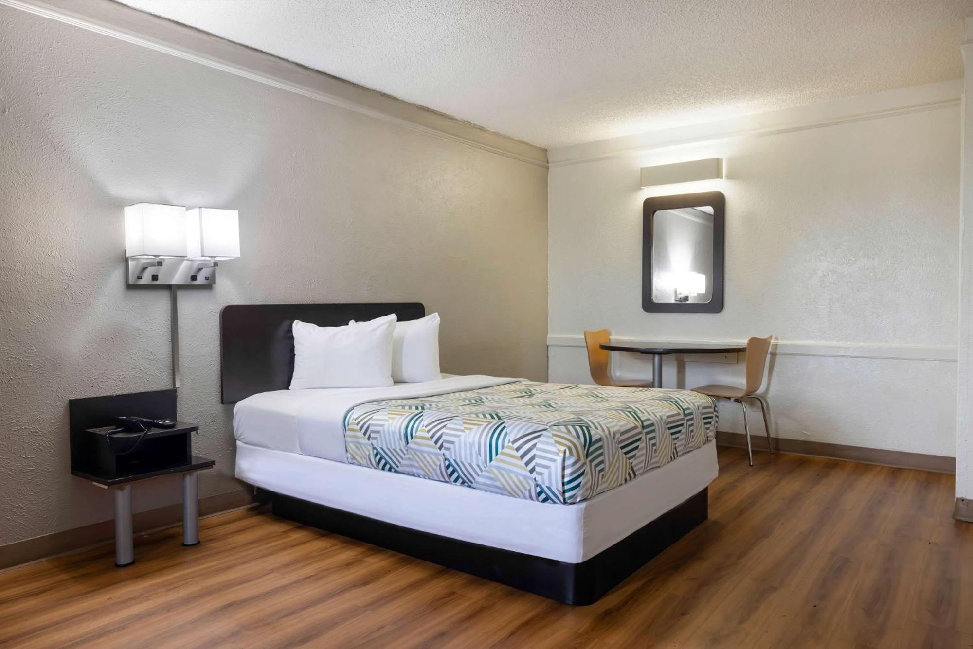 Hotel 6-beaumont, Tx Beaumont
