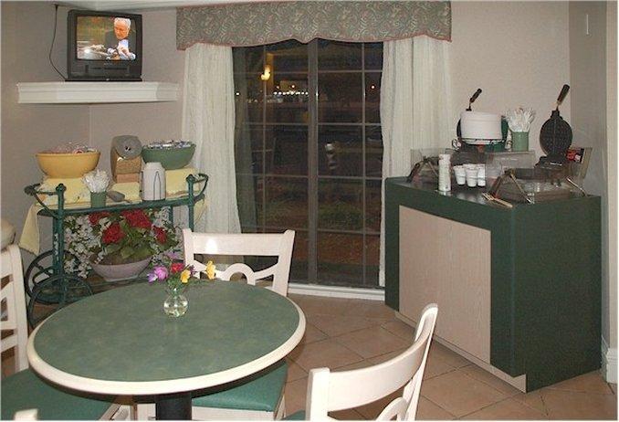Hotel 6-beaumont, Tx