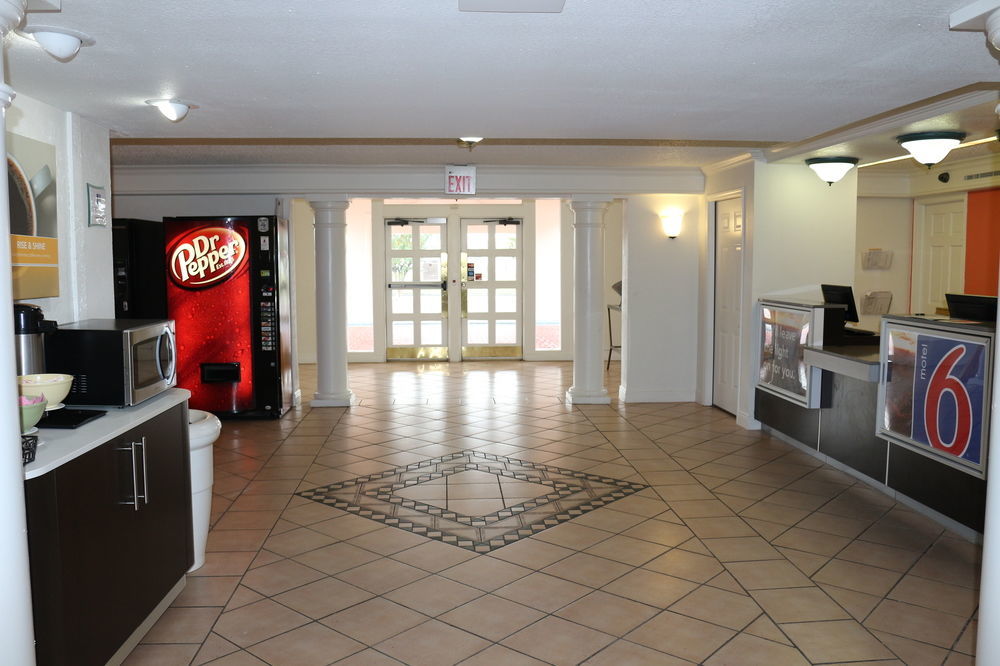 6-beaumont, Tx Hotel